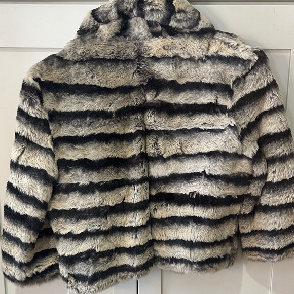 Chic Rabbit Fur Striped Jacket - Picture 5 of 5